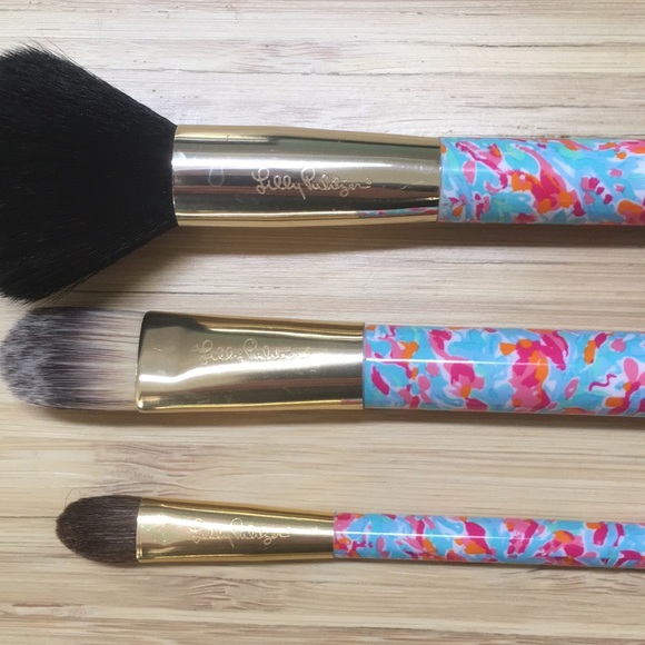 Lilly Pulitzer Make-up Brush Set - Picture 2 of 2